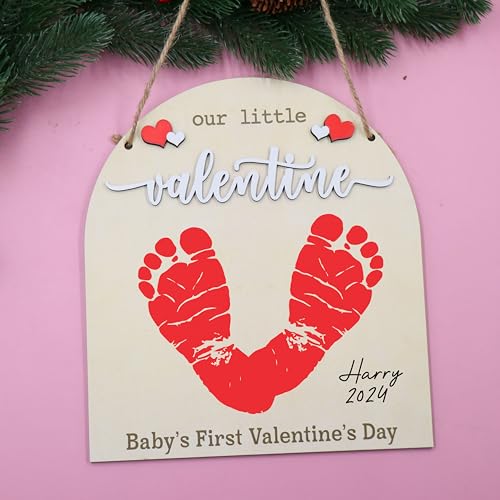 3D Wooden Valentines Day Footprint Sign with Hanging Rope