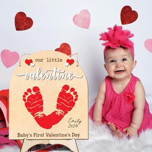 3D Wooden Valentines Day Footprint Sign with Hanging Rope