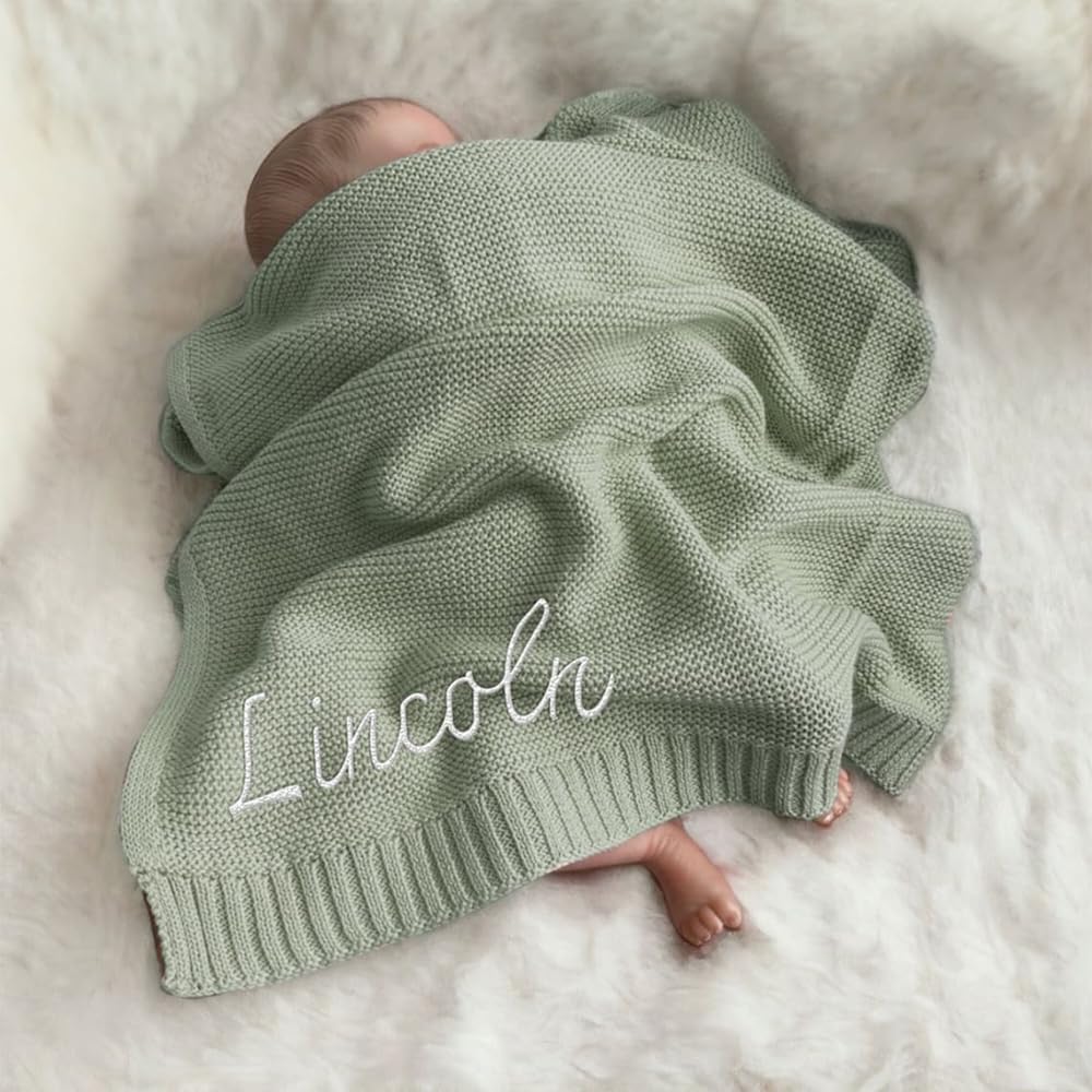 IZI POD Knit Baby Blanket with Name Embroidery