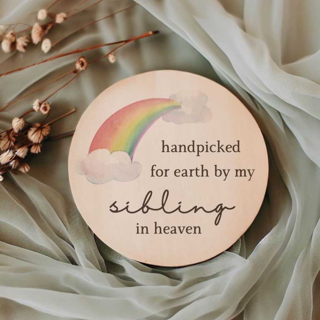 Prezzeluna Rainbow Baby Announcement Sign