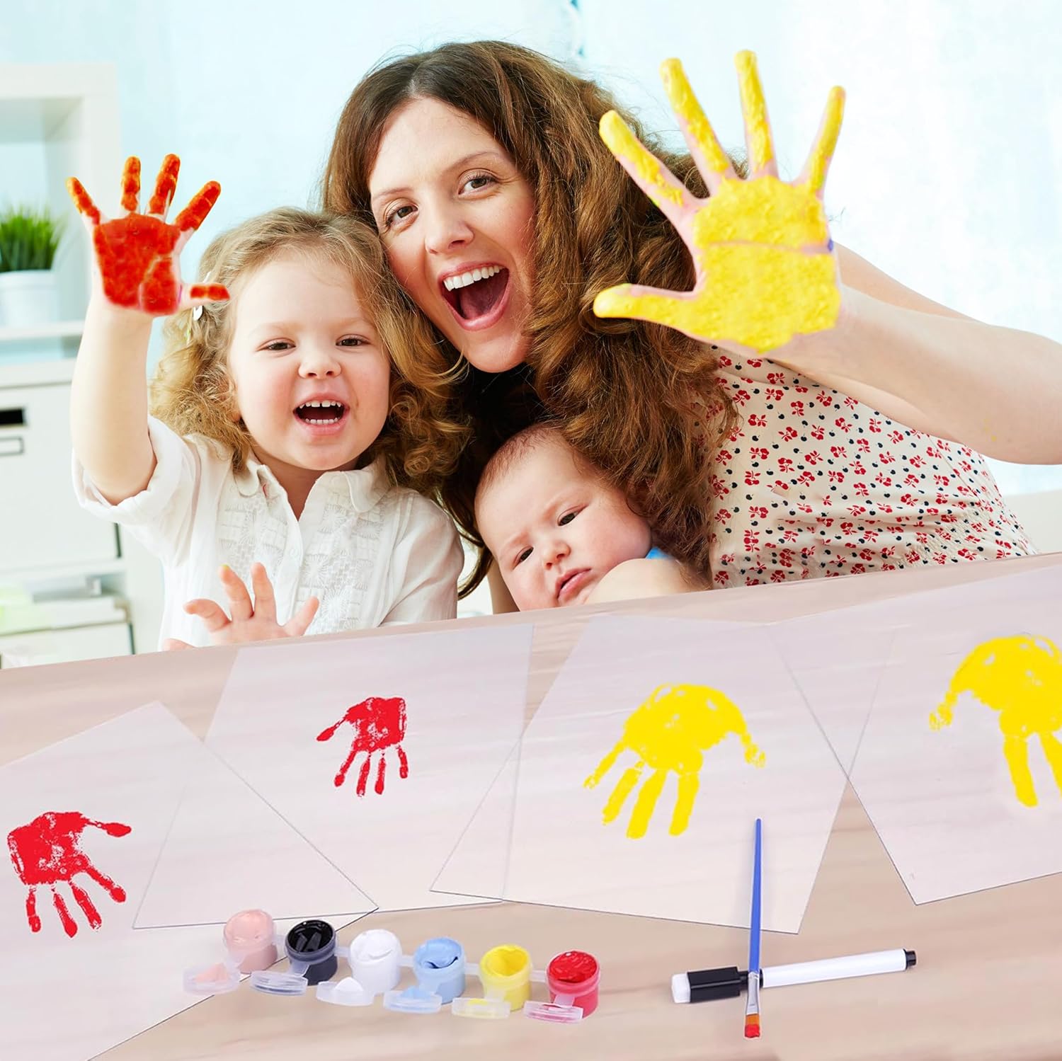 Family Handprint Kit DIY Wooden Frame with Non-Toxic Paints