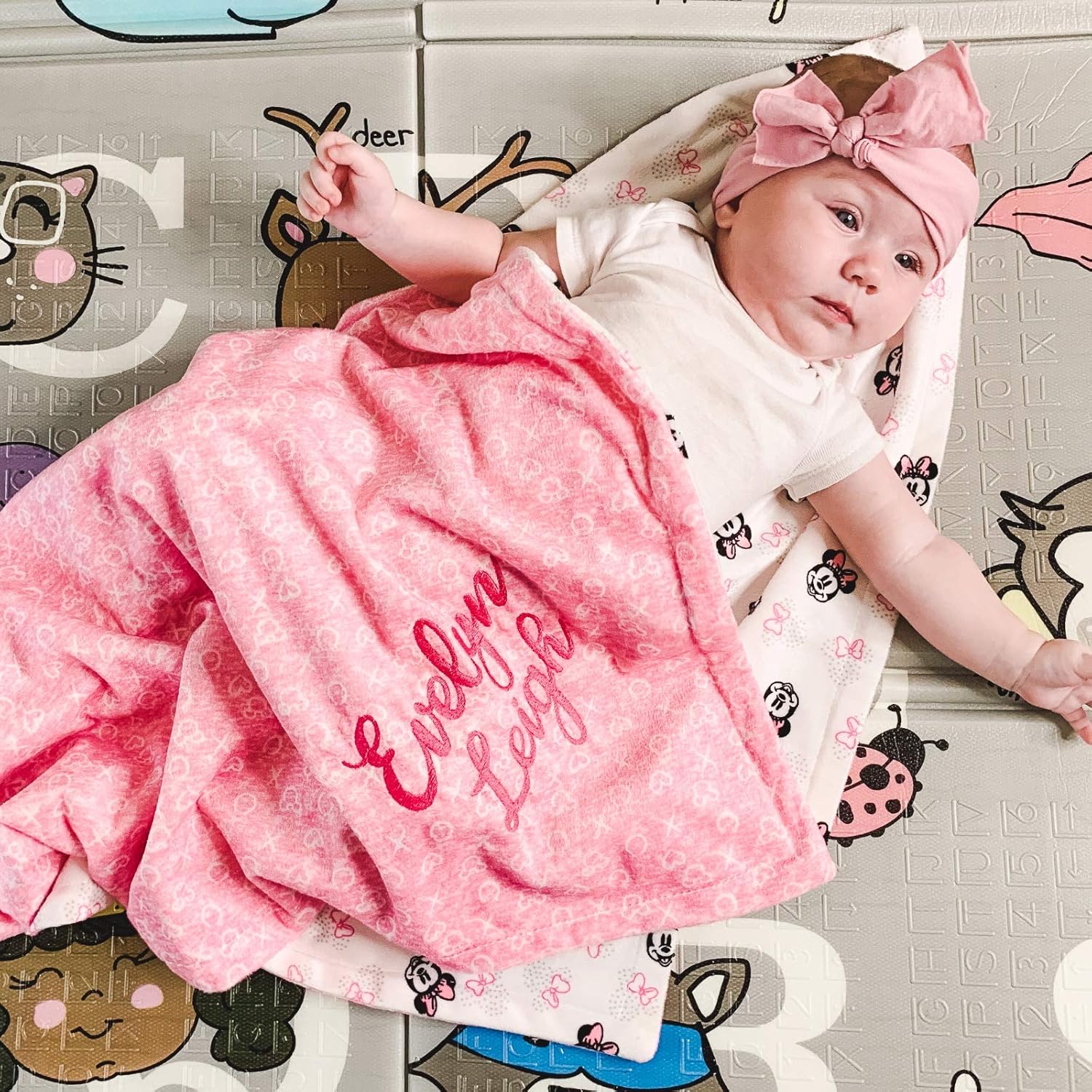 Personalized Disney Minnie Mouse Baby Blanket 1